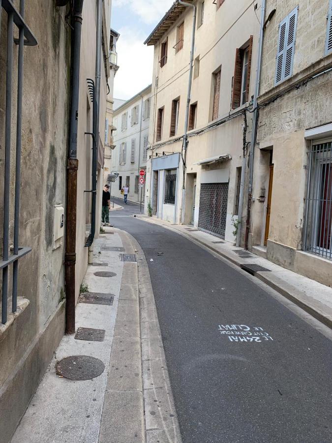 Studio Centre Avec Terrasse Avignon Exterior photo